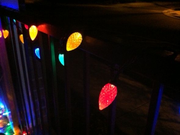 Decorating for Christmas in an apartment? :  wedding christmas decorations apartment Balcony1