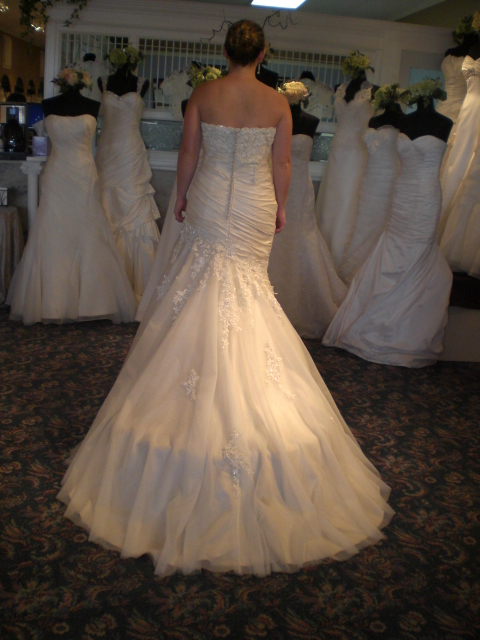 Please help me find the designer of this dress!! :  wedding designer gown bridal shop tag Latte Gown2