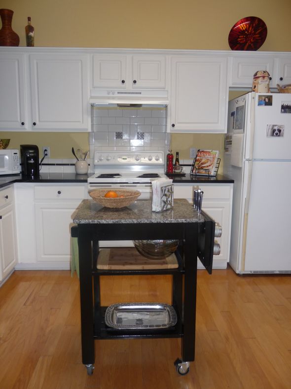 Yellow Kitchens??  Pics? :  wedding Kitchen 002