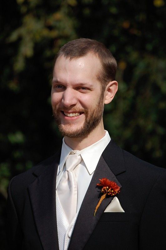 Spinoff: What famous person does the hive think your SO looks like? :  wedding David