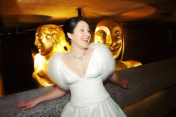 Need help finding this wrap!!  Anyone know??!! Pics Included :  wedding Winter Weddings Interiors3