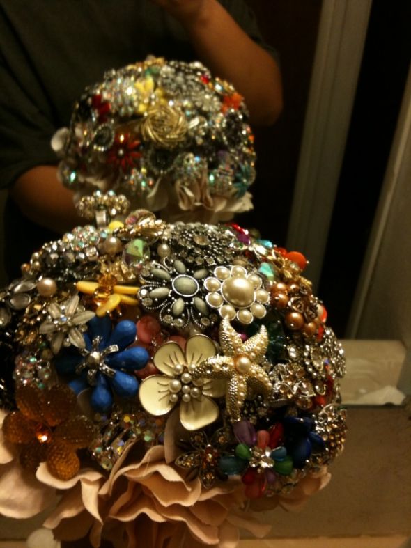 Help! How do I make a vintage brooch bouquet? :  wedding Photo4kikk