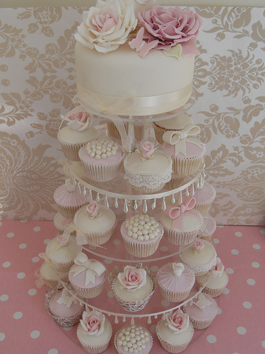 My Stunning Vintage Cupcakes Cannot wait to try one yum wedding cake 
