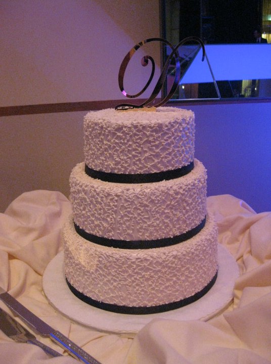 Pictures of buttercream cakes :  wedding buttercream cake Cake Pic