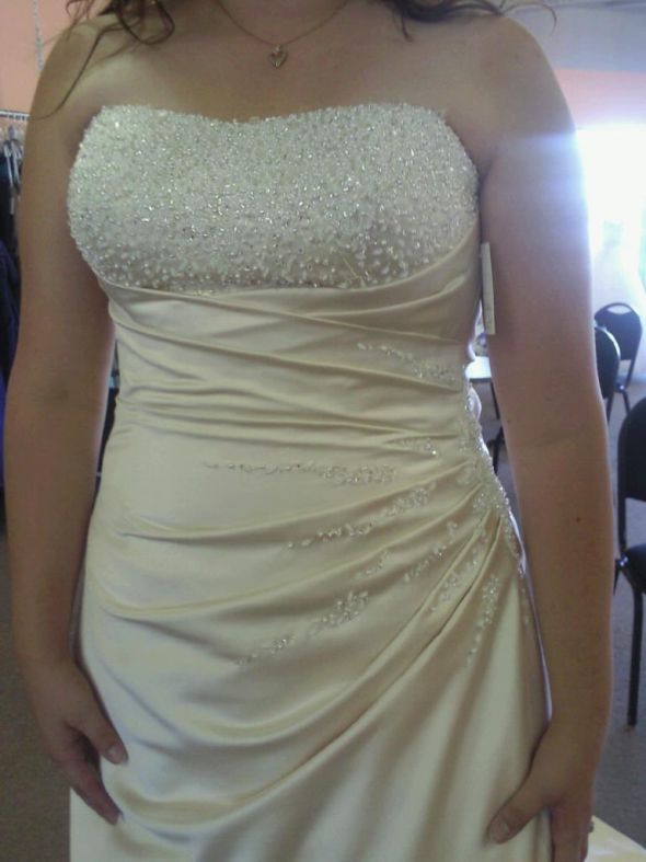 Help from others wearing Maggie Sottero gowns... :  wedding Adelaidecloseup