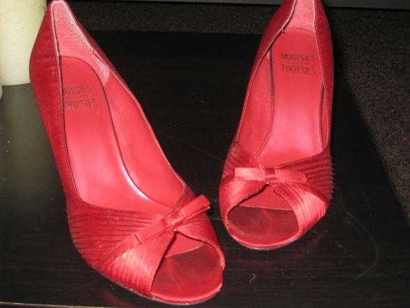 Mootsies Tootsies Partygirl Heels- Cherry Red, Size 8.5 : wedding heels shows red peep toe 1 IMG 2852