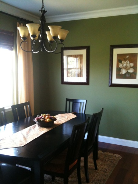 What colour is your dining room? :  wedding Photo1