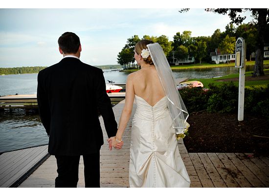 Show me your bustle!!! :  wedding bustle dress alterations Bustle1