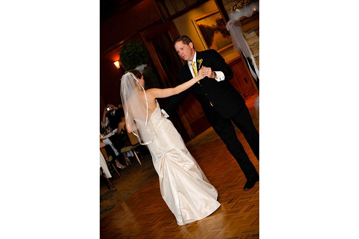 Show me your bustle!!! :  wedding bustle dress alterations Bustle3