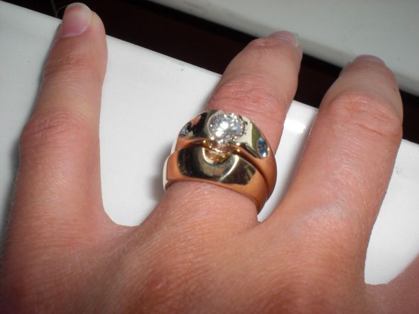 Plain Wedding Bands, Anyone? :  wedding plain wedding band Gold Wedding Set 
