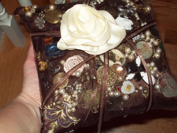 Vintage brooch encrusted ring bearer pillows : wedding ringbearer pillow brooch vintage brown ivory ceremony 043