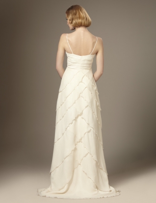 Anyone's dress have no or very little train? : wedding 3256724 099 Back