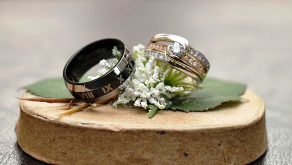 Multi-stone rings...pics please! :  wedding DSC 3483
