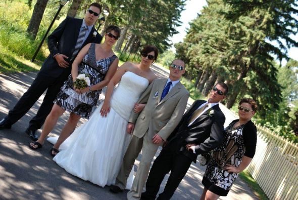 Groomsmen in nonmatching suits? :  wedding groom groomsmen suit suits tux tuxedo attire matching non matching bridal party best man Fullparty1
