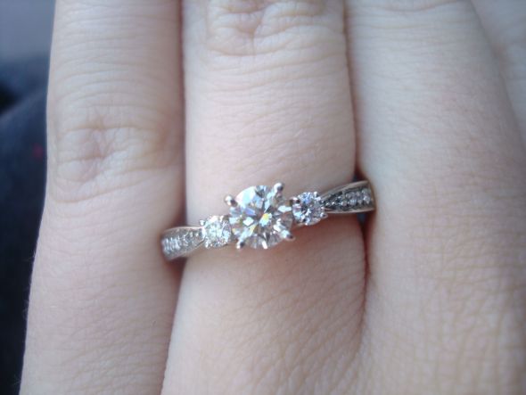May I please see your 3 stone e-rings? :  wedding DSC02291