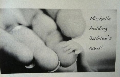 Stillborn pictures...on a Tshirt?? : wedding Duggar