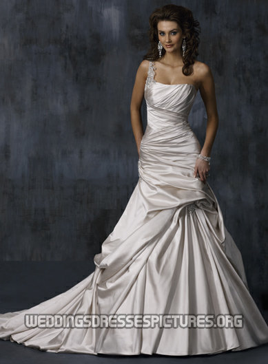 Just for fun - Does your dress match the style of your E-ring? Post Pics! :  wedding Fiorella