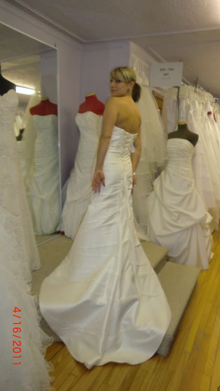 Alfred Angelo Brides - I wanna see your dress! : wedding Back Dress 1