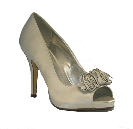 Show me your blue shoes! :  wedding shoes heels wedding shoes bouquet blue shoes Copy Of Back Up Shoe