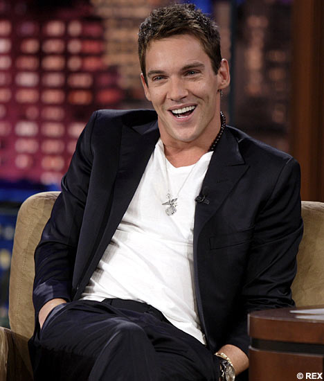 For Fun: Who is your celebrity crush? :  wedding J1