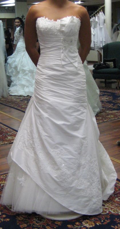 Let me see your dresses!! I'm sick of seeing them on models!! :  wedding IMG 5474