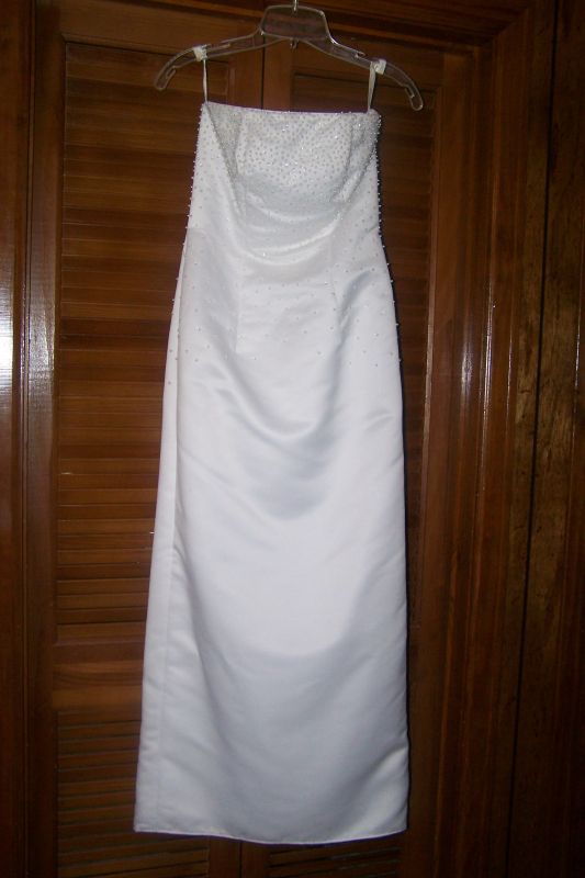 David's Bridal Wedding Dress Size 8 St Tropez wedding wedding dress white