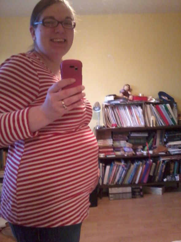 pre pregnancy size 12/14/16/18.... what did you look like pregnant?? : wedding 22 Weeks