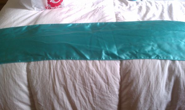8 Tiffany Blue Table Runners