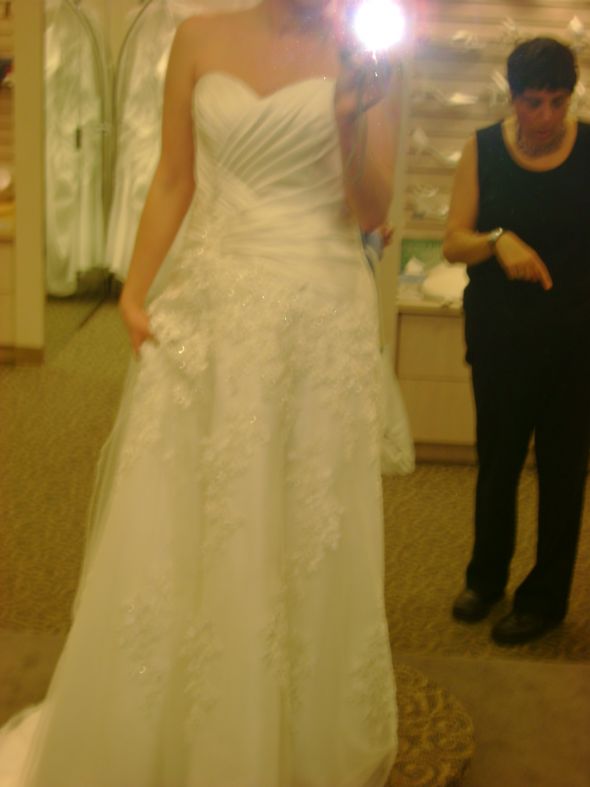 Dress Shopping Left Me CONFUSED...anyone have the same feelings? :  wedding dress shopping stress confused help advice Myweddingdress