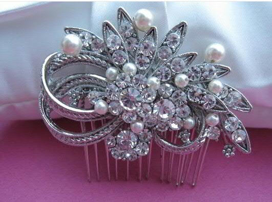Any ladies alter their dresses to make it look different? :  wedding Comb