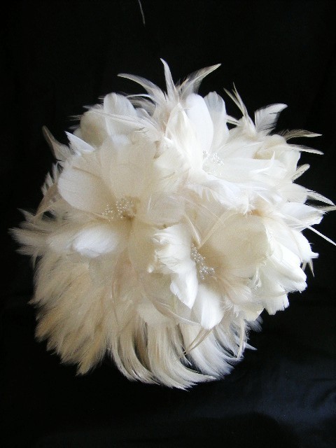 ordered from Croska couture vintage bridal and 3 bridesmaid boouquets 