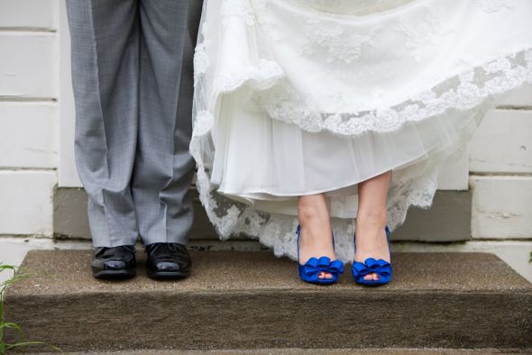 Colored shoes with wedding gown? :  wedding Shoes