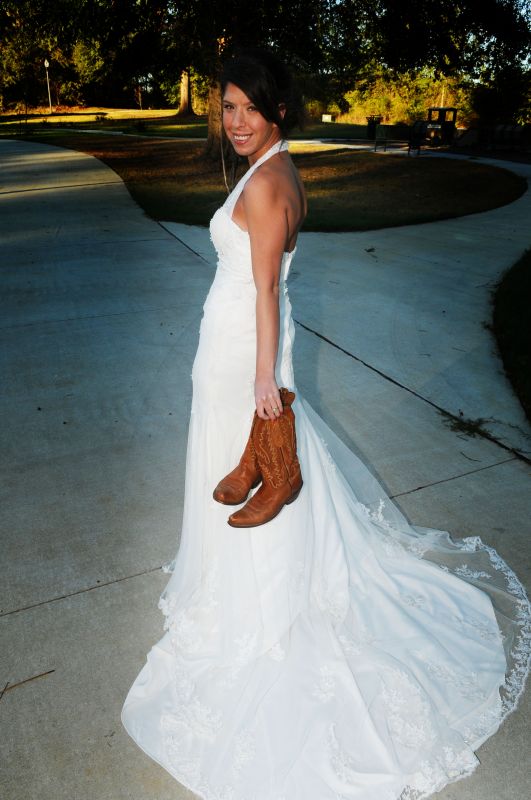 Show off your trumpet/mermaid style dress :  wedding MB1 9517
