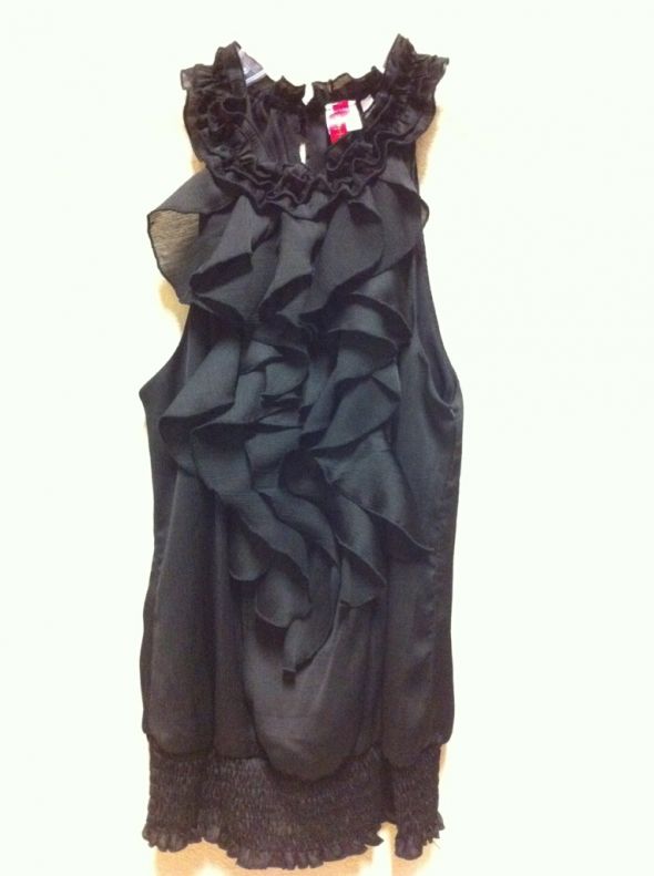what are you wearing / did you wear for your engagement photo shoot? :  wedding engagement photos fashion Engagment Top