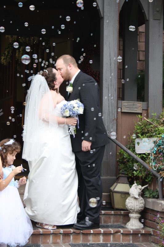 Grand Entrance/Exit pic after ceremony? :  wedding grand entrance grand exit In De Bubbles