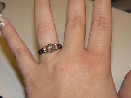 ooh, what a nice promise ring! VENT : wedding Origering