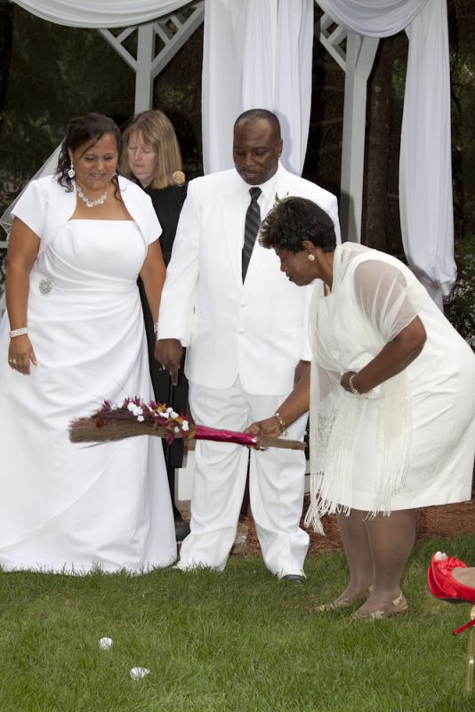 Broom Bearer? :  wedding DS 352