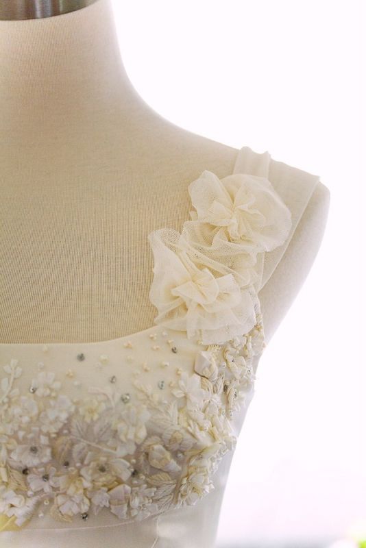 Let's play dress-up. If you were having a beach + backyard + vintagey wedding... : wedding Alyssa Z 005