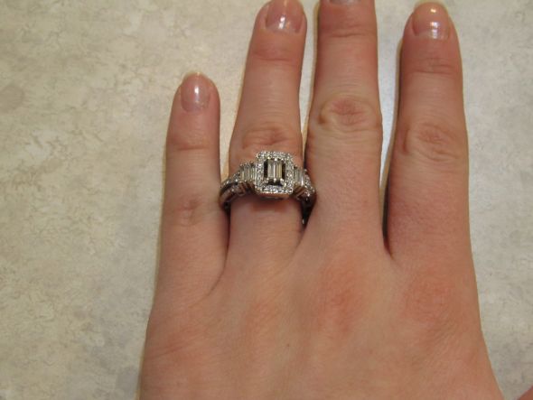 WOULD LOVE TO SEE PICTURE OF HALO RINGS ON FINGERS!! :  wedding 123