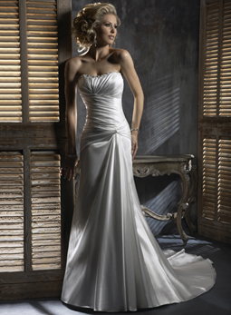 Show me your bustle!!! :  wedding bustle dress alterations Avalon