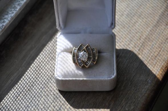 Anyone else have an heirloom engagement ring? : wedding Ringsmall