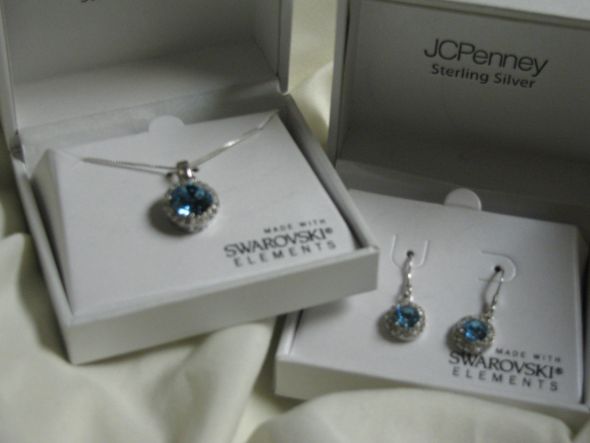 Searching for the right necklace... :  wedding necklace ivory blue davids bridal 1 horizon blue topaz pearls rosette hydrangea IMG 0442.JPG