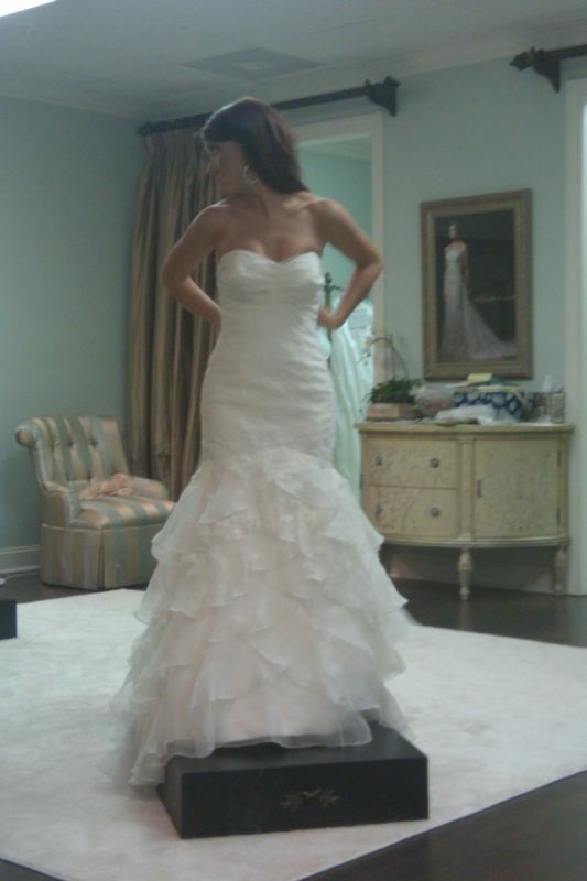 Anyone else wearing Watters and Watters- Cabo??? : wedding Cabo