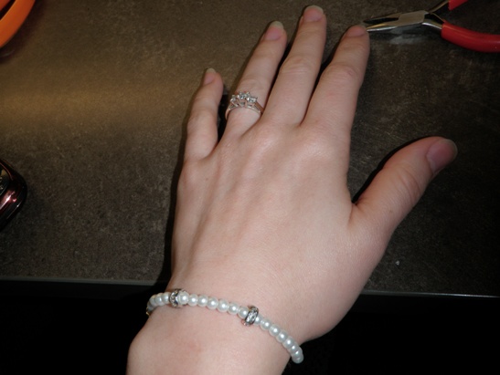 Simple Pearl Bracelet