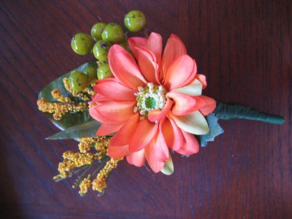 Are fake flowers really THAT bad? : wedding flowers fake money IMG 2363