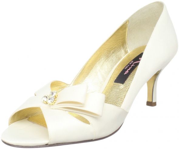 Shoe help please wedding shoes 25 inches ivory white Nina Conseja