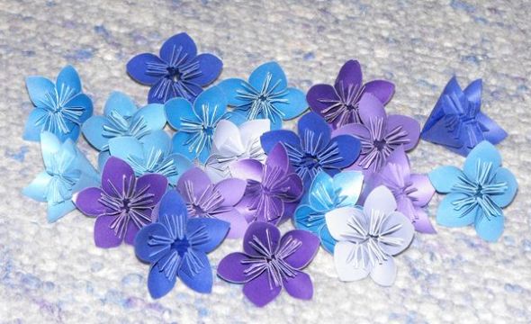 show off your completed DIY projects! :  wedding Paper Flowers 1
