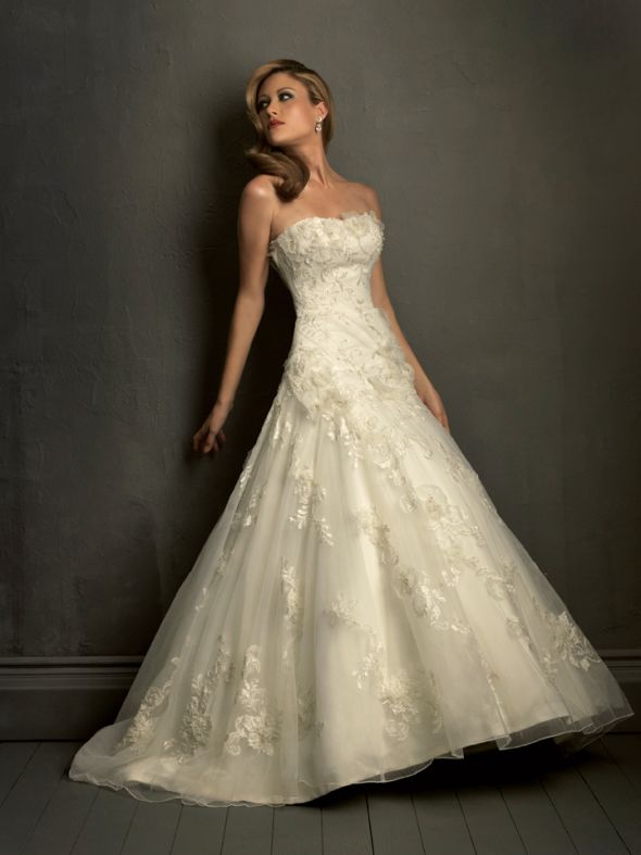 Drop Waist...What's your favorite?! : wedding pronovias drop waist rosa clara picture dress gown lace Allure8720