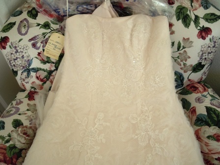 Post a pic of your favorite COLORED dress here please :) :  wedding dress non white 1 colored DSCN0449