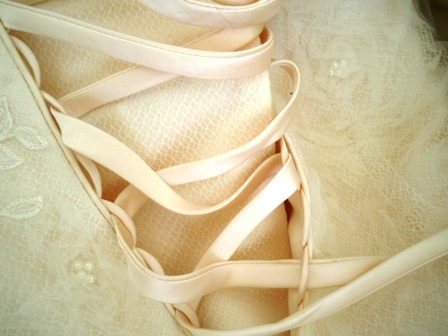 Post a pic of your favorite COLORED dress here please :) :  wedding dress non white 1 colored DSCN0453